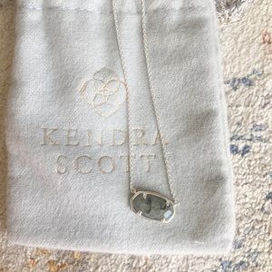 Kendra Scott classic necklace
